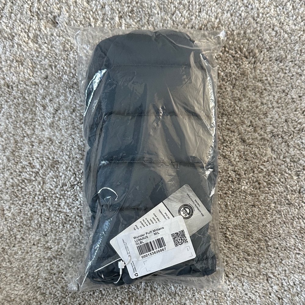 Lululemon Wunder Puff Mittens